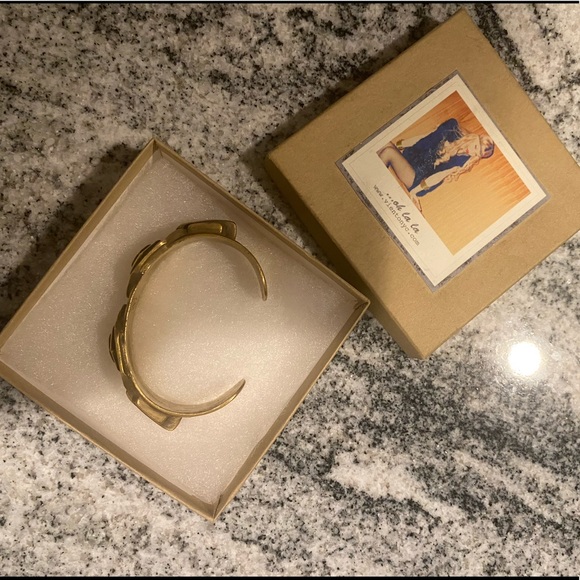 Bangle - Picture 2 of 2